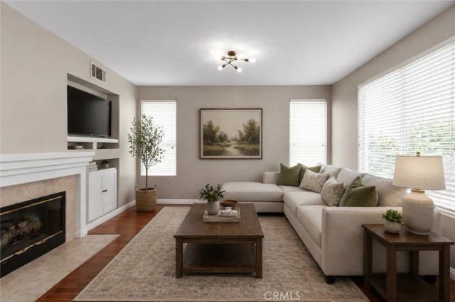 255 Roxanne Lane, Corona, CA 92882