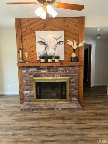 1401 Hemingway Lane H, Weldon Spring, MO 63304