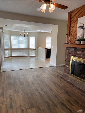 1401 Hemingway Lane H, Weldon Spring, MO 63304