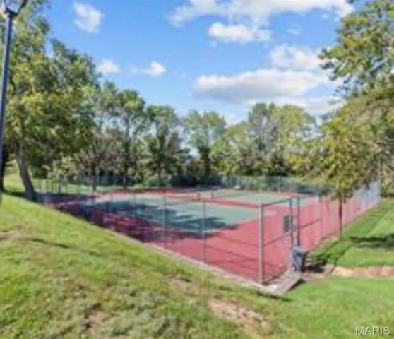 1401 Hemingway Lane H, Weldon Spring, MO 63304