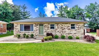 8110 Florist Rd, Louisville, KY 40228