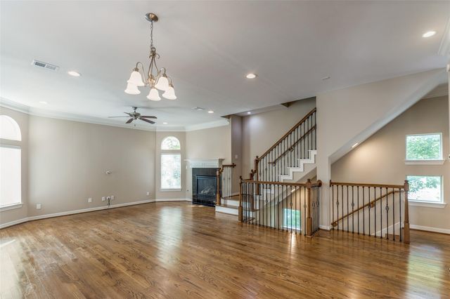 5305 Egbert Street C, Houston, TX 77007