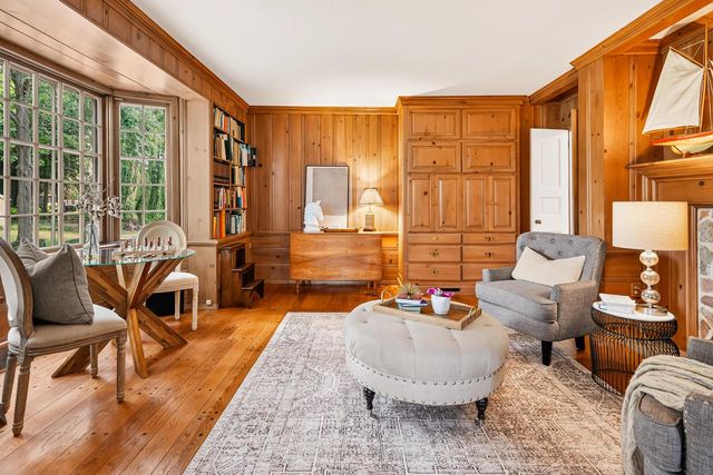 7307 N Bridge LANE, Fox Point, WI 53217