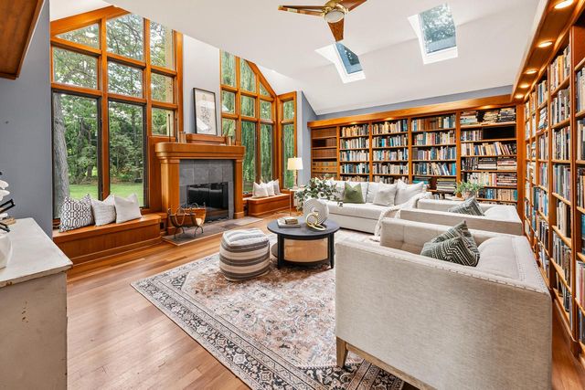 7307 N Bridge LANE, Fox Point, WI 53217