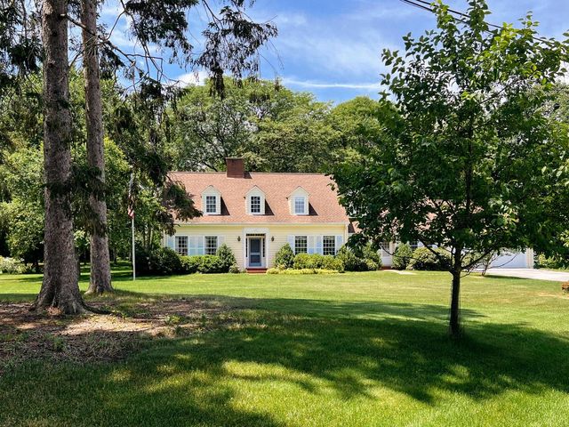 7307 N Bridge LANE, Fox Point, WI 53217