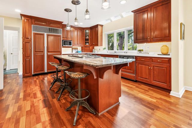 7307 N Bridge LANE, Fox Point, WI 53217