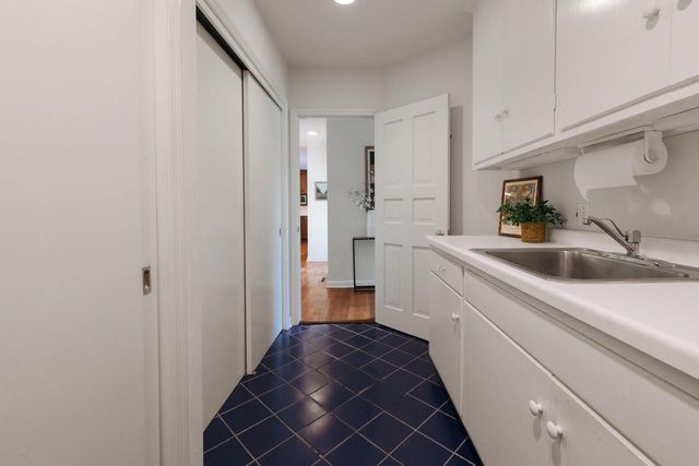 7307 N Bridge LANE, Fox Point, WI 53217