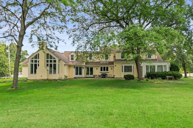 7307 N Bridge LANE, Fox Point, WI 53217