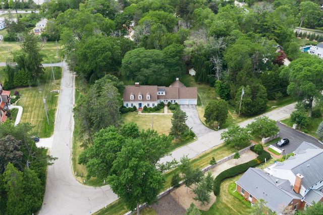 7307 N Bridge LANE, Fox Point, WI 53217