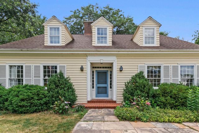 7307 N Bridge LANE, Fox Point, WI 53217