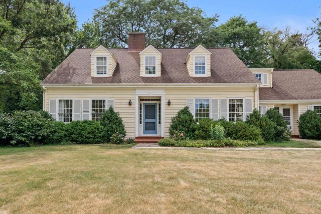 7307 N Bridge LANE, Fox Point, WI 53217