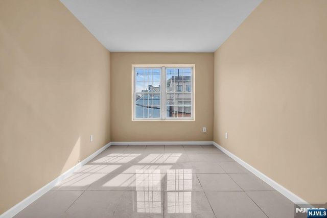 183 Thorne Street, Jersey City, NJ 07307