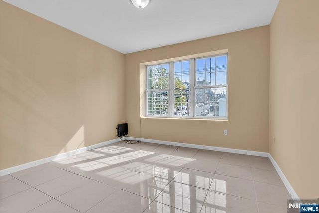 183 Thorne Street, Jersey City, NJ 07307