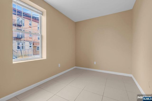 183 Thorne Street, Jersey City, NJ 07307