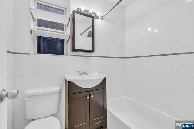 183 Thorne Street, Jersey City, NJ 07307