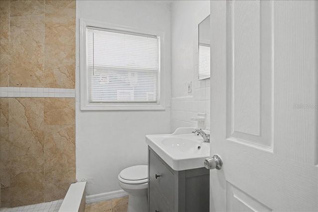 4004 N MUNRO STREET, Tampa, FL 33603