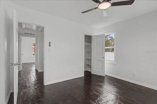 4004 N MUNRO STREET, Tampa, FL 33603