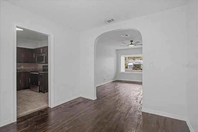 4004 N MUNRO STREET, Tampa, FL 33603