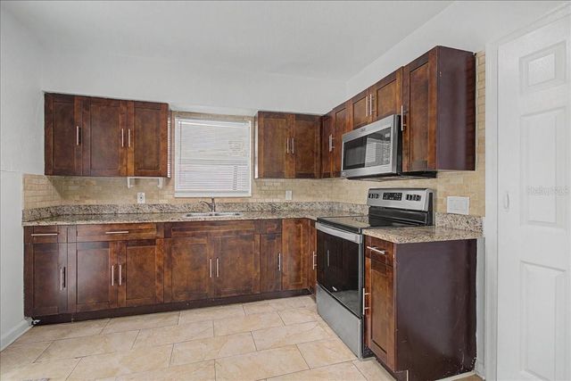 4004 N MUNRO STREET, Tampa, FL 33603