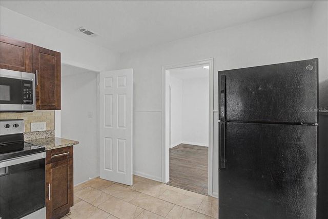 4004 N MUNRO STREET, Tampa, FL 33603