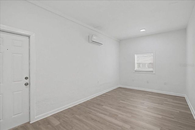 4004 N MUNRO STREET, Tampa, FL 33603