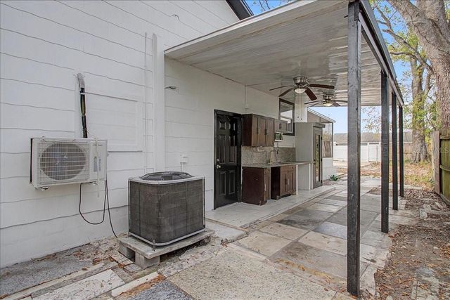 4004 N MUNRO STREET, Tampa, FL 33603