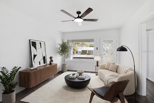 4004 N MUNRO STREET, Tampa, FL 33603