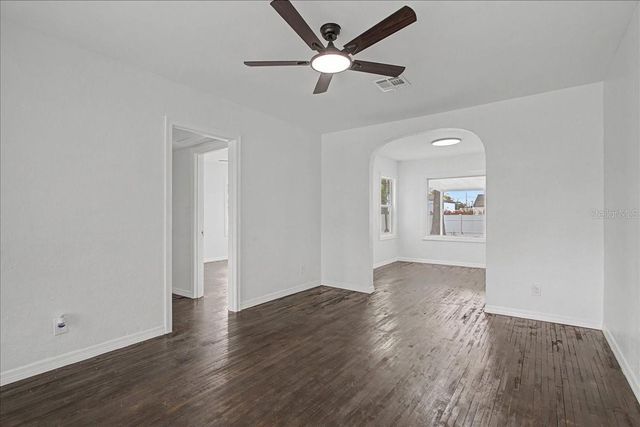 4004 N MUNRO STREET, Tampa, FL 33603