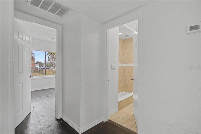 4004 N MUNRO STREET, Tampa, FL 33603