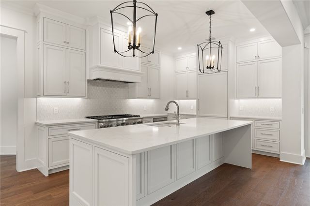 337 Lake Stillwater Drive, St Simons Island, GA 31522