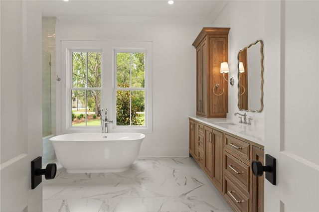 337 Lake Stillwater Drive, St Simons Island, GA 31522