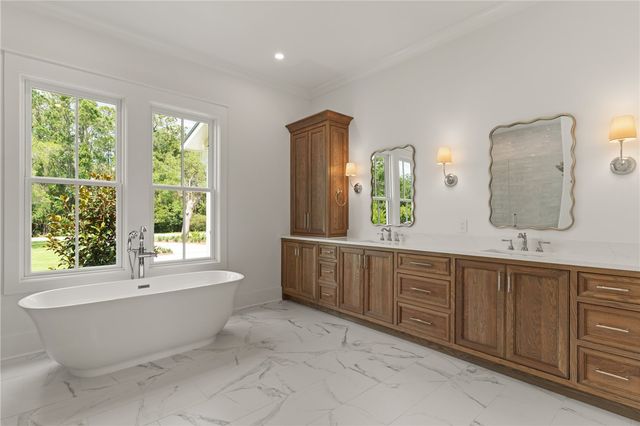 337 Lake Stillwater Drive, St Simons Island, GA 31522