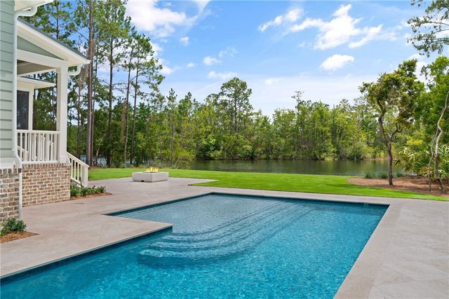 337 Lake Stillwater Drive, St Simons Island, GA 31522