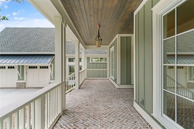 337 Lake Stillwater Drive, St Simons Island, GA 31522