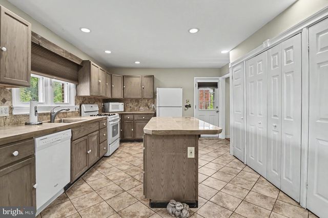 138 CASIMIR DR, New Castle, DE 19720
