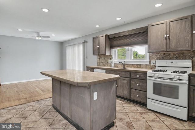 138 CASIMIR DR, New Castle, DE 19720