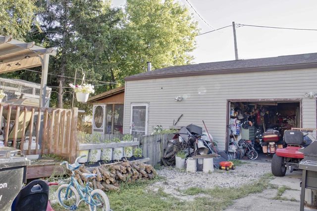 1013 N LINWOOD AVENUE, Appleton, WI 54914