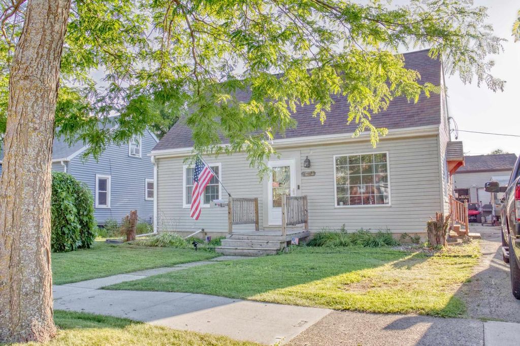 1013 N LINWOOD AVENUE, Appleton, WI 54914
