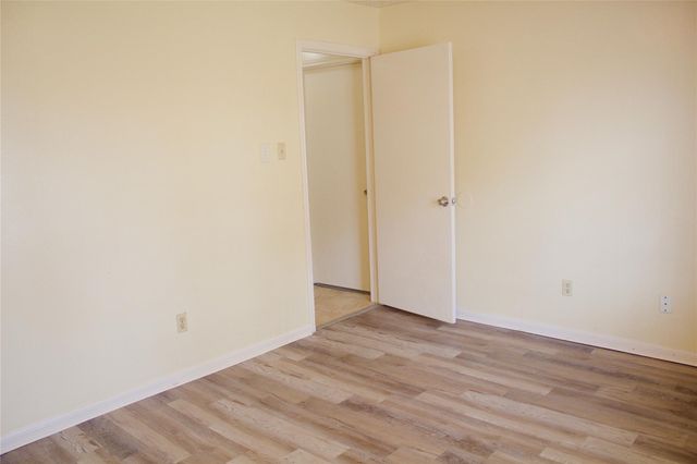 16326 Quail Place Drive, Houston, TX 77489