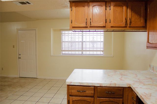 16326 Quail Place Drive, Houston, TX 77489