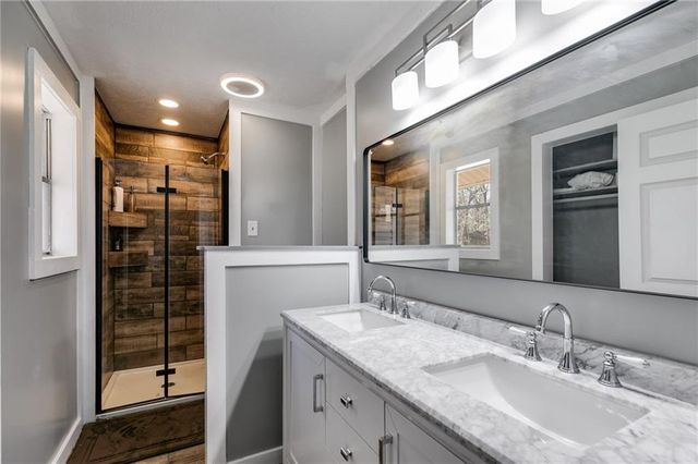 9760 Greenside Way, Douglasville, GA 30135