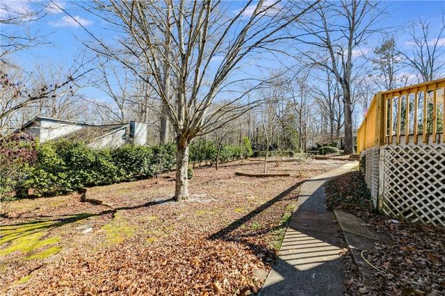 9760 Greenside Way, Douglasville, GA 30135