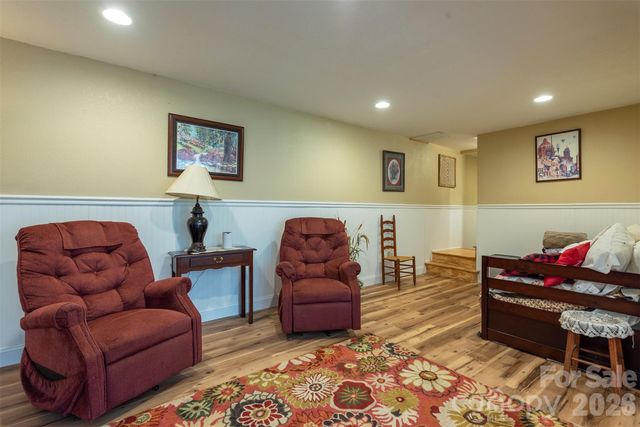 424 Lower Grassy Branch Road, Asheville, NC 28805