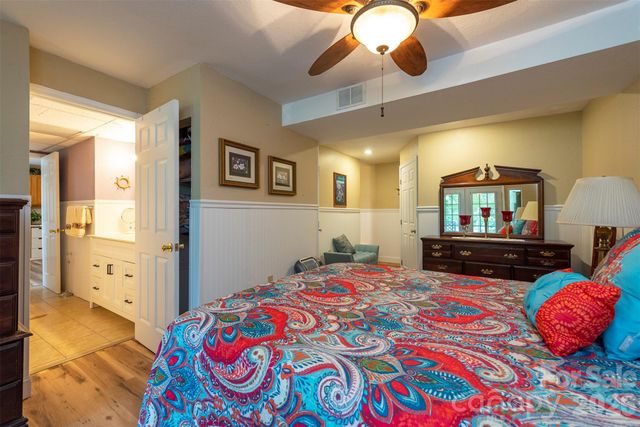 424 Lower Grassy Branch Road, Asheville, NC 28805