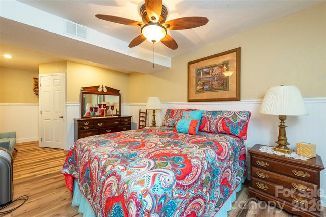 424 Lower Grassy Branch Road, Asheville, NC 28805