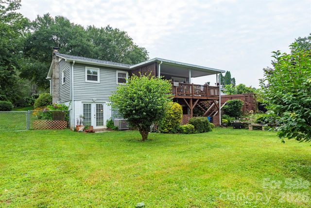 424 Lower Grassy Branch Road, Asheville, NC 28805