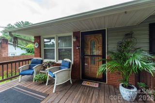 424 Lower Grassy Branch Road, Asheville, NC 28805
