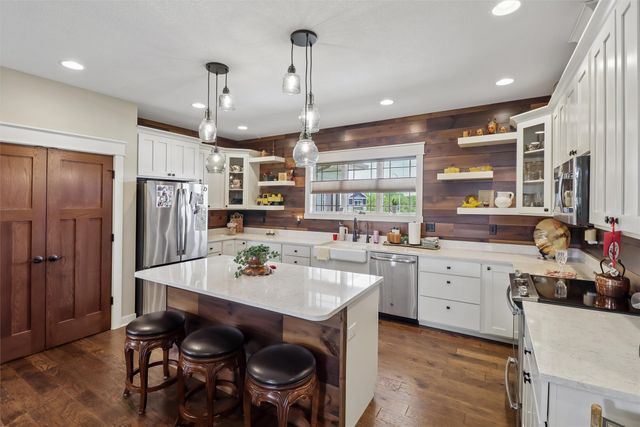 711 Lily Lane, Pleasantville, IA 50225