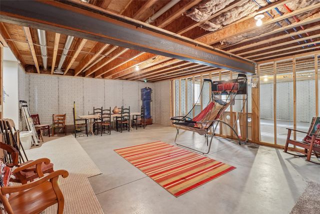 711 Lily Lane, Pleasantville, IA 50225