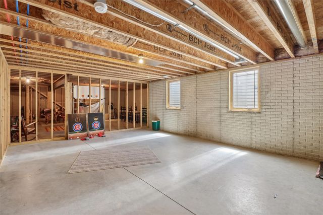 711 Lily Lane, Pleasantville, IA 50225